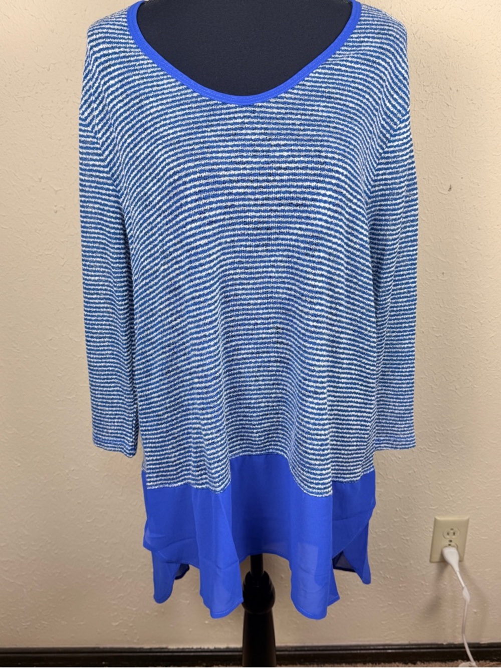 Hayden Los Angeles Women’s Large Blue Flowy Tunic Blouse Top High Low Career